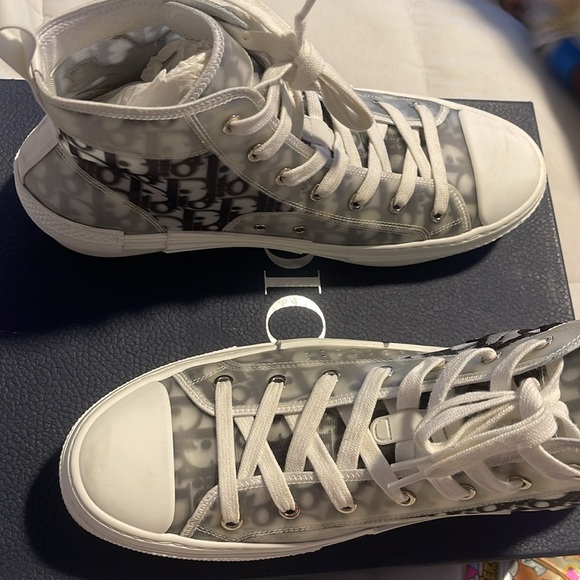 Dior bumble bee converses - Picture 2 of 3